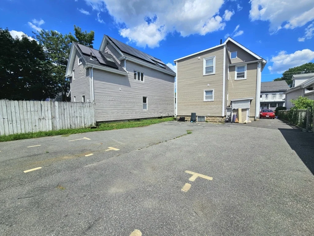 398 Charles St, Malden