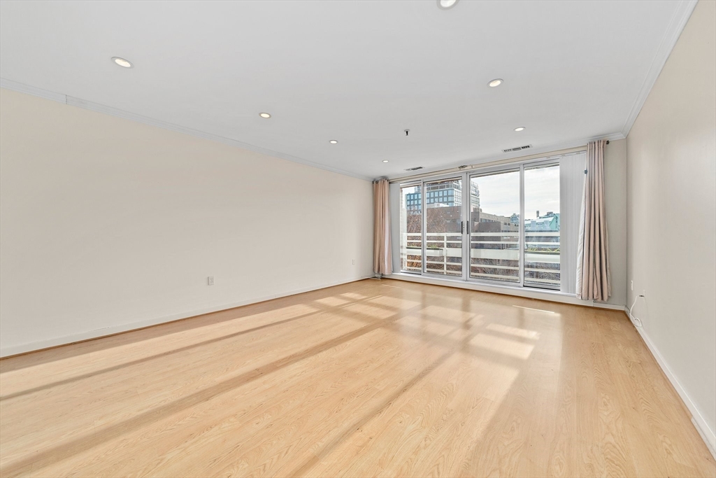 4 Canal Park, East Cambridge