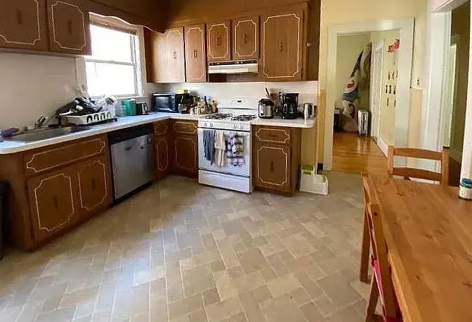 63 Frederick Ave, South Medford