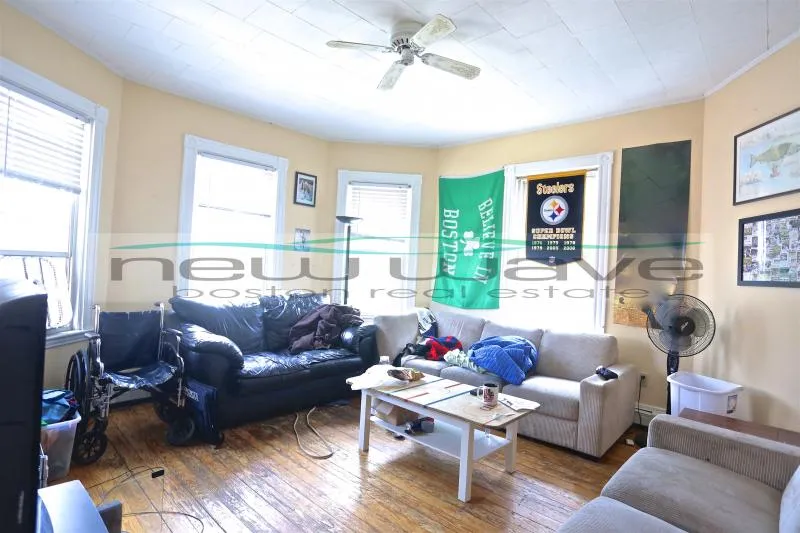 36 Cherokee St, Mission Hill