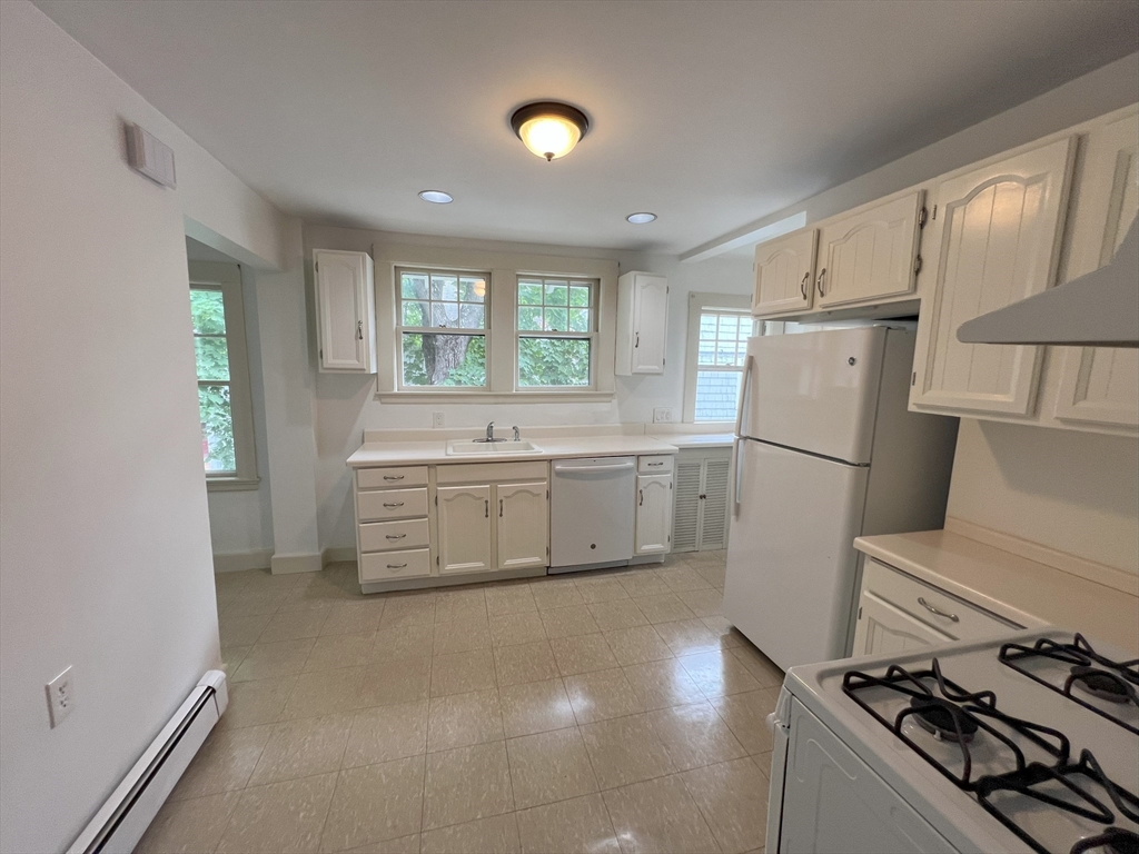 17 Maple St, Auburndale