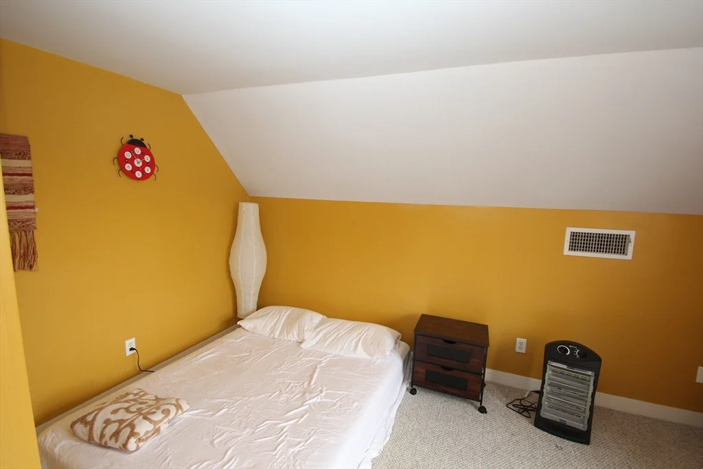 24 Arlington Rd, Woburn