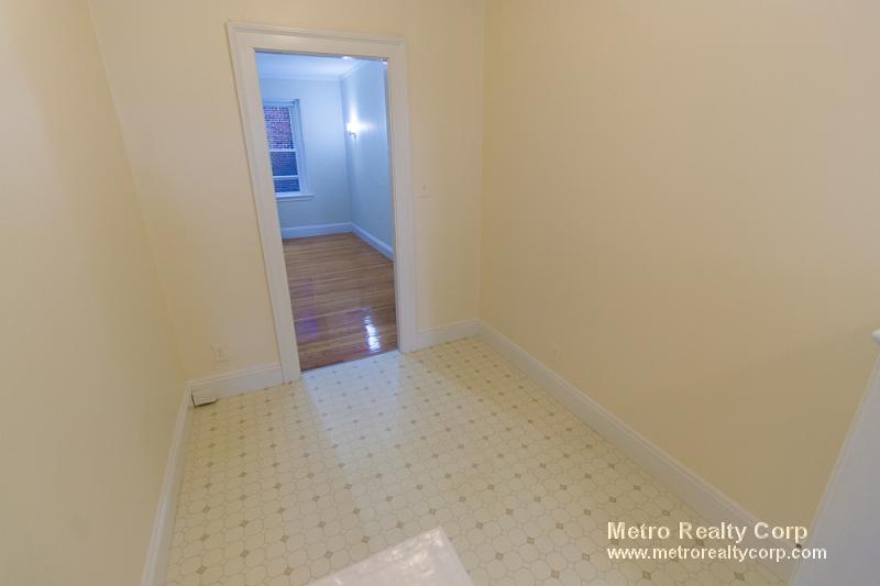 85 Strathmore, Brighton