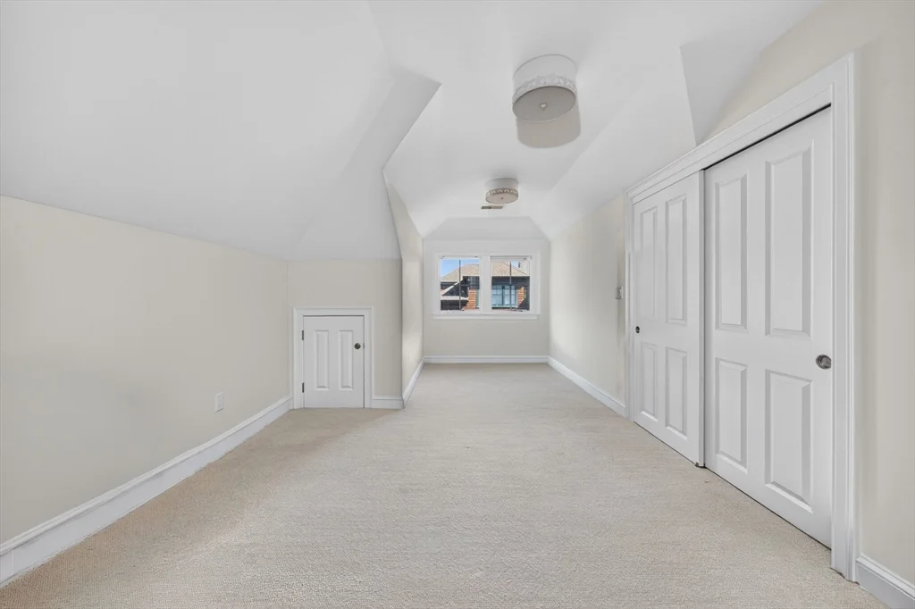 165 Black Rock Dr, Hingham
