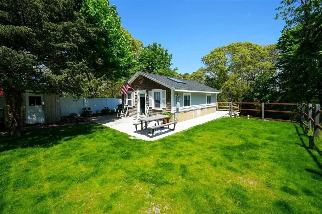 90A Edgartown Rd, Tisbury