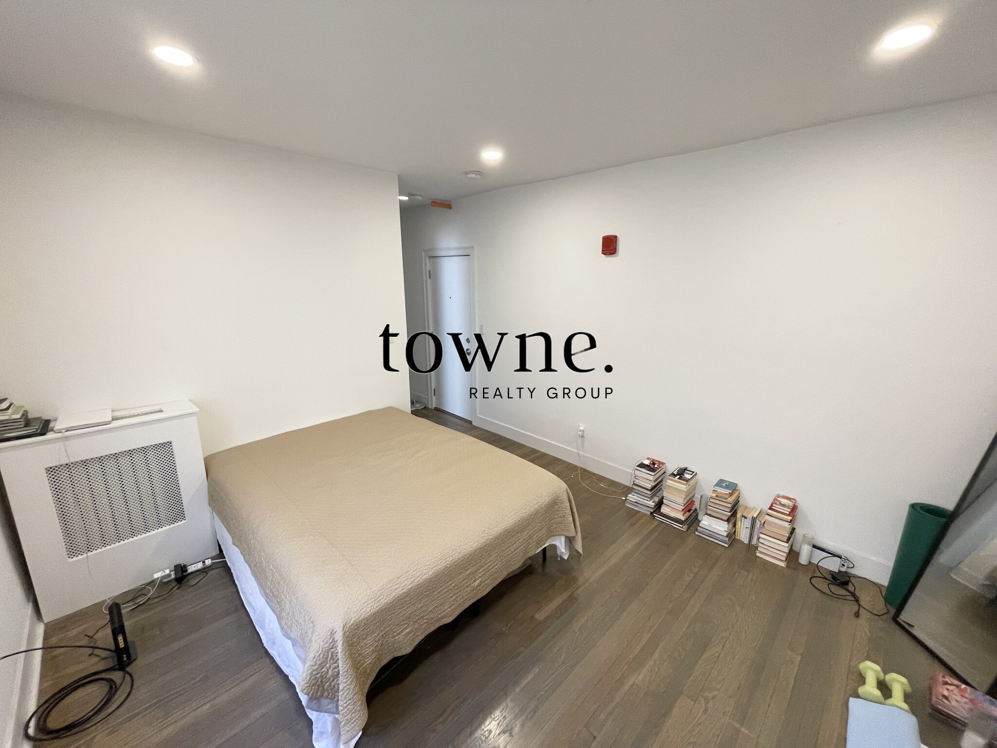 19 Peterborough St, Fenway