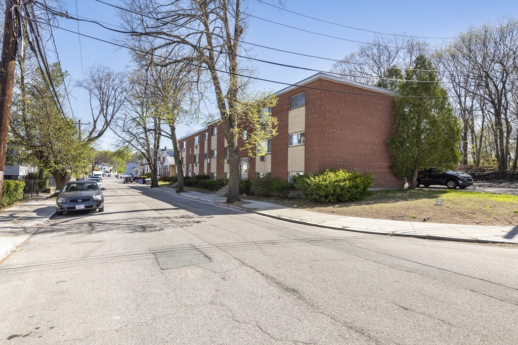 96 Itasca St, Mattapan