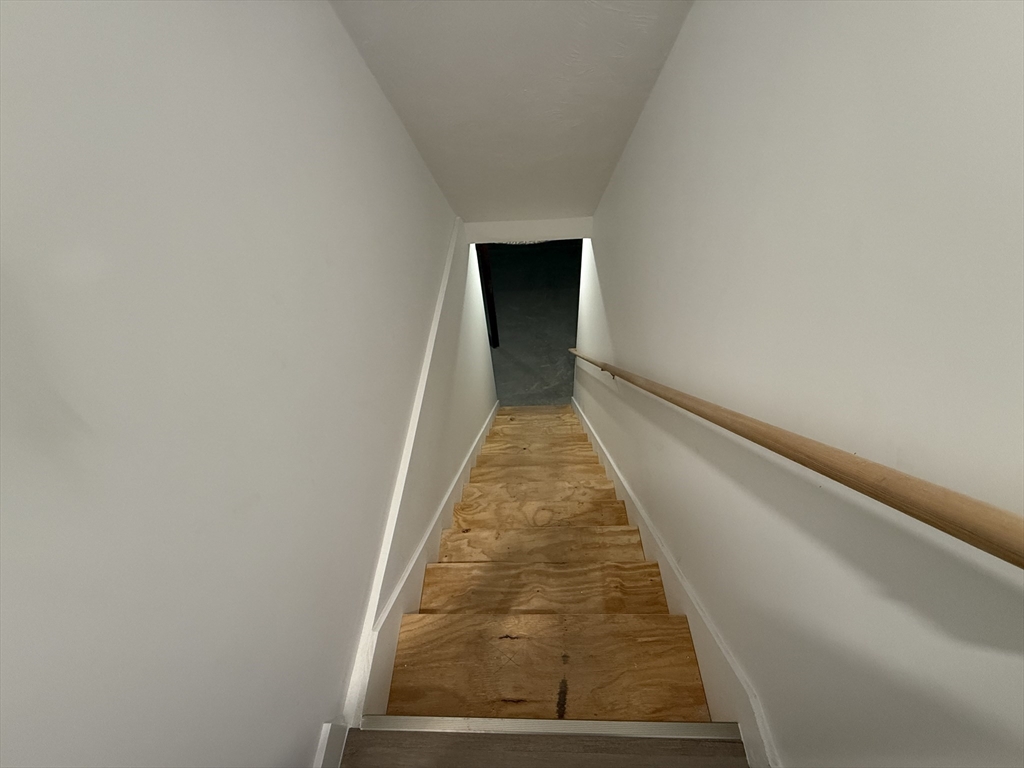 15 Glacier Path, Middleboro