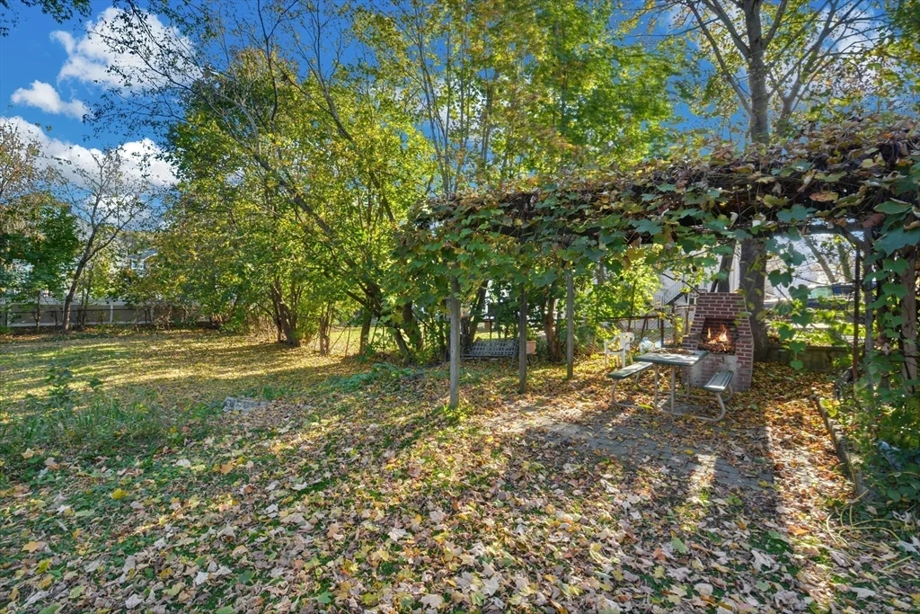 10 Middle, Newton