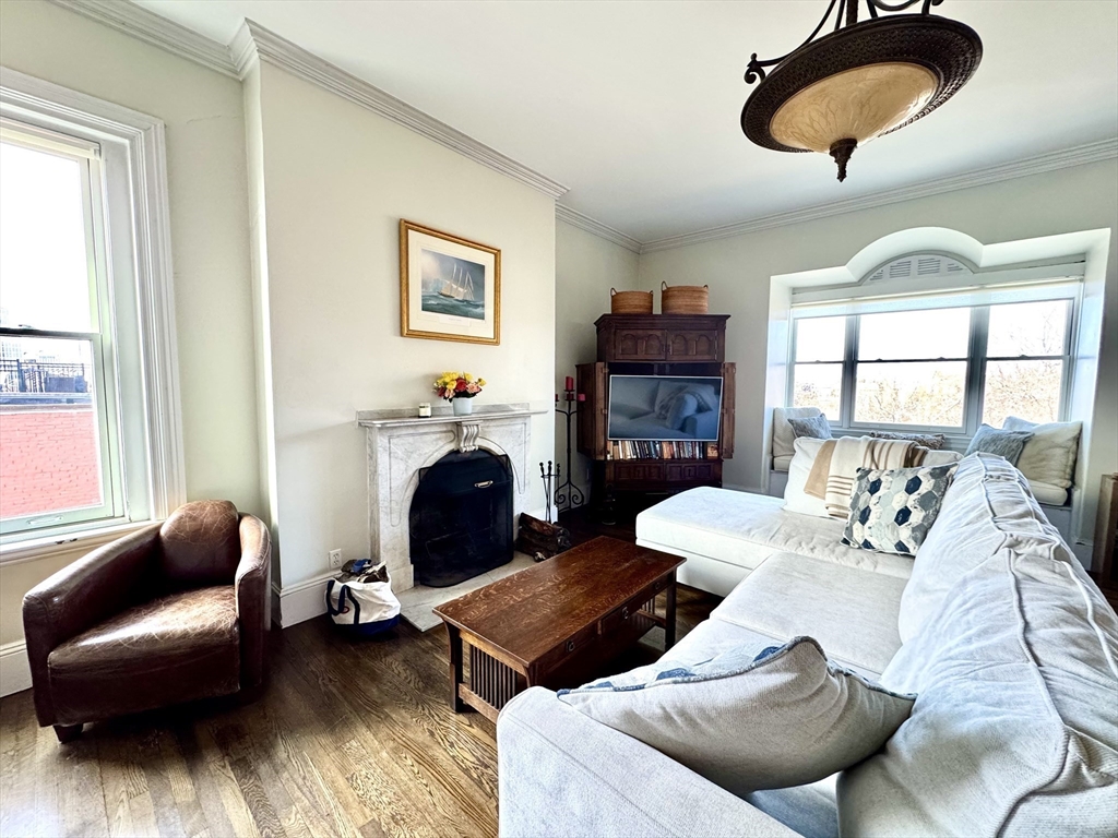 4 Monument Sq, Charlestown