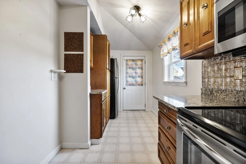 12 Wright St, Stoneham