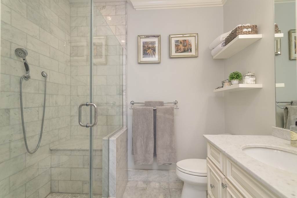 3 M St, South Boston