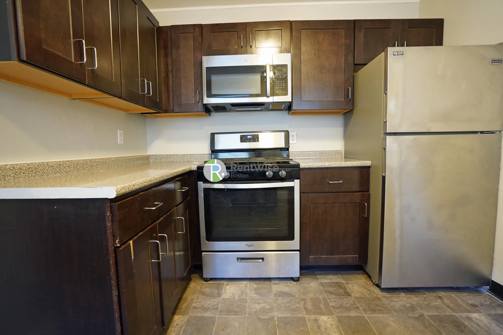 136 Arlington St, Oak Square