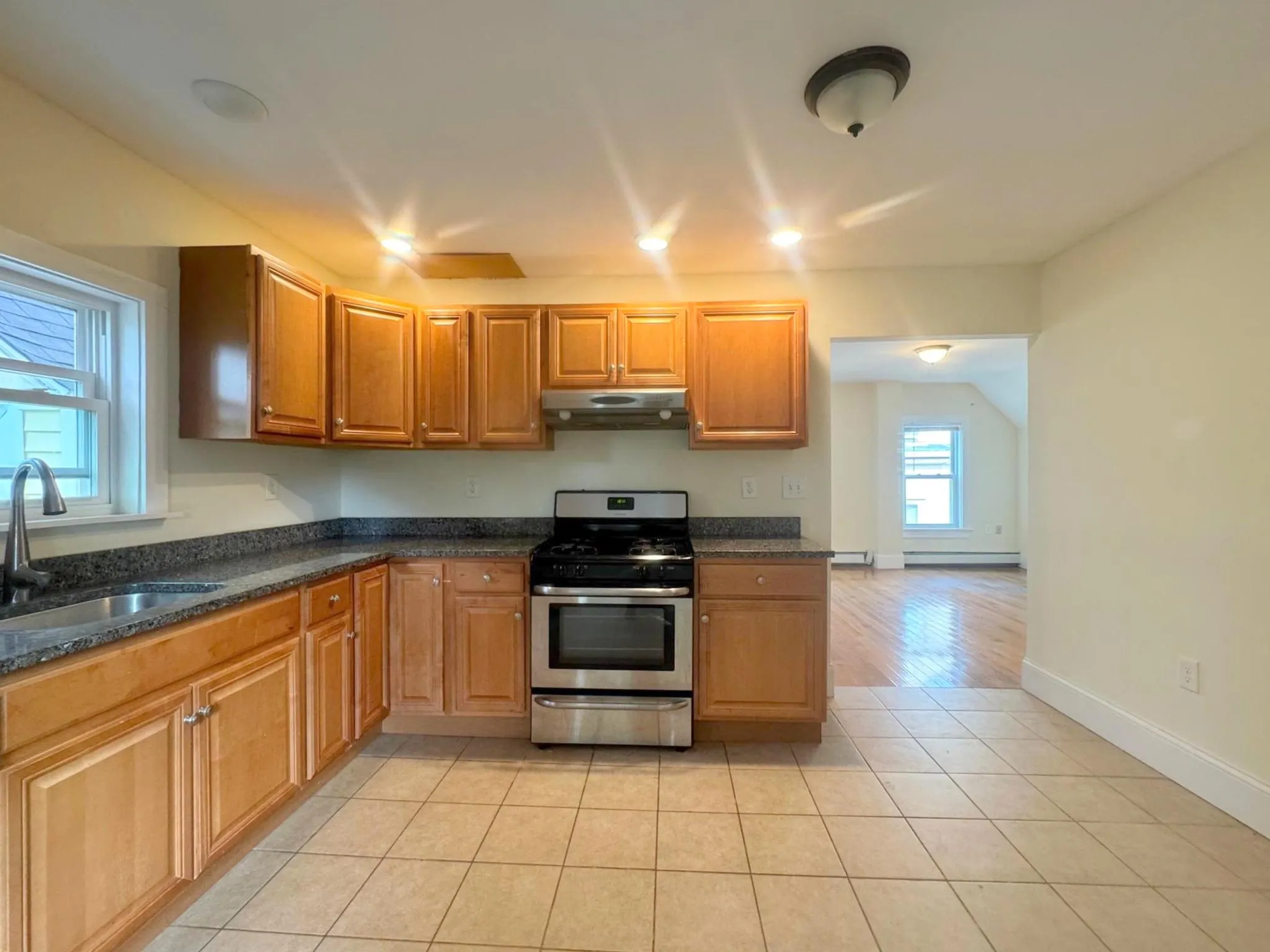 102 Sycamore St, Winter Hill