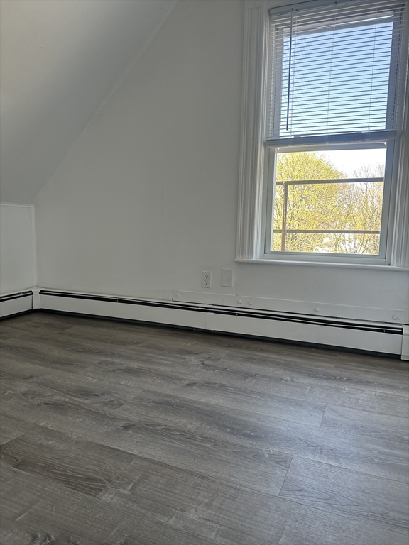 377 Parker St, Gardner