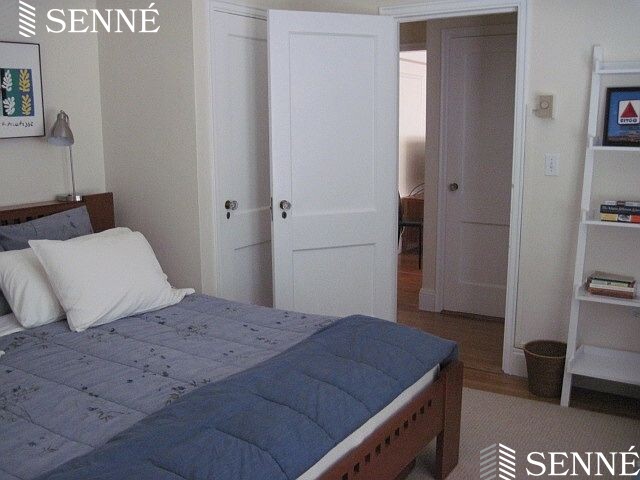 988 Memorial Dr, West Cambridge