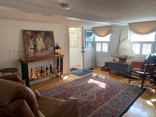 7 Lee St, Marblehead