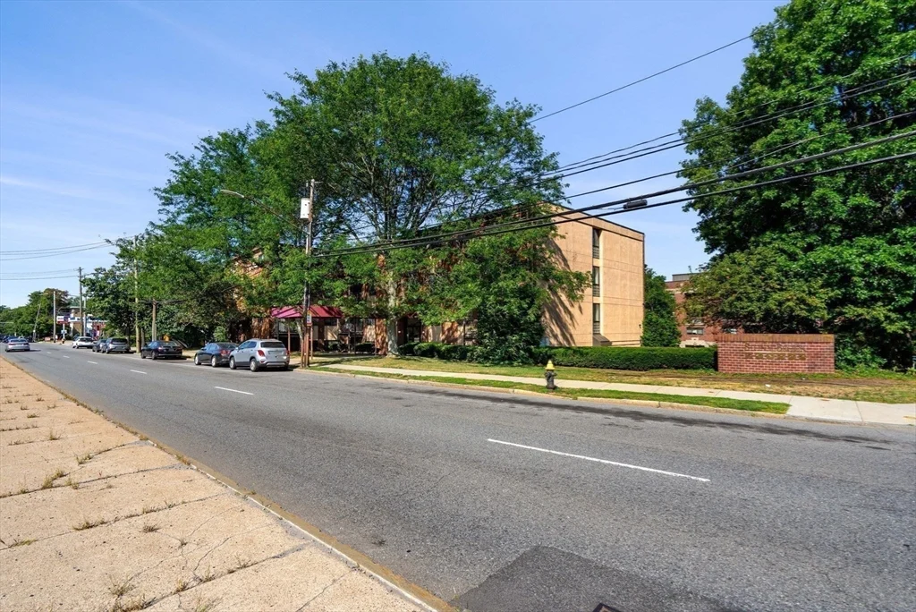 4925 Washington St, West Roxbury