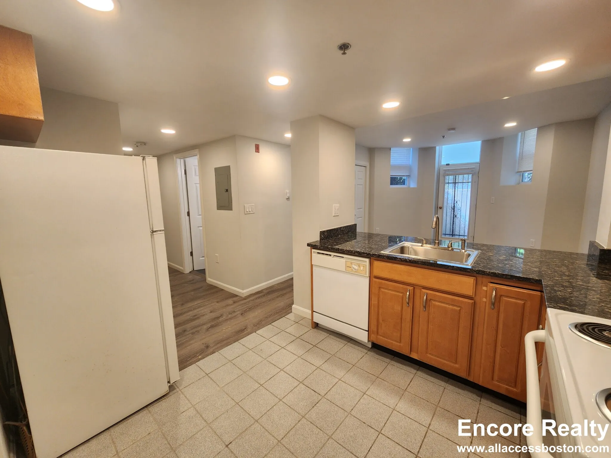 24 Queensberry St, Fenway