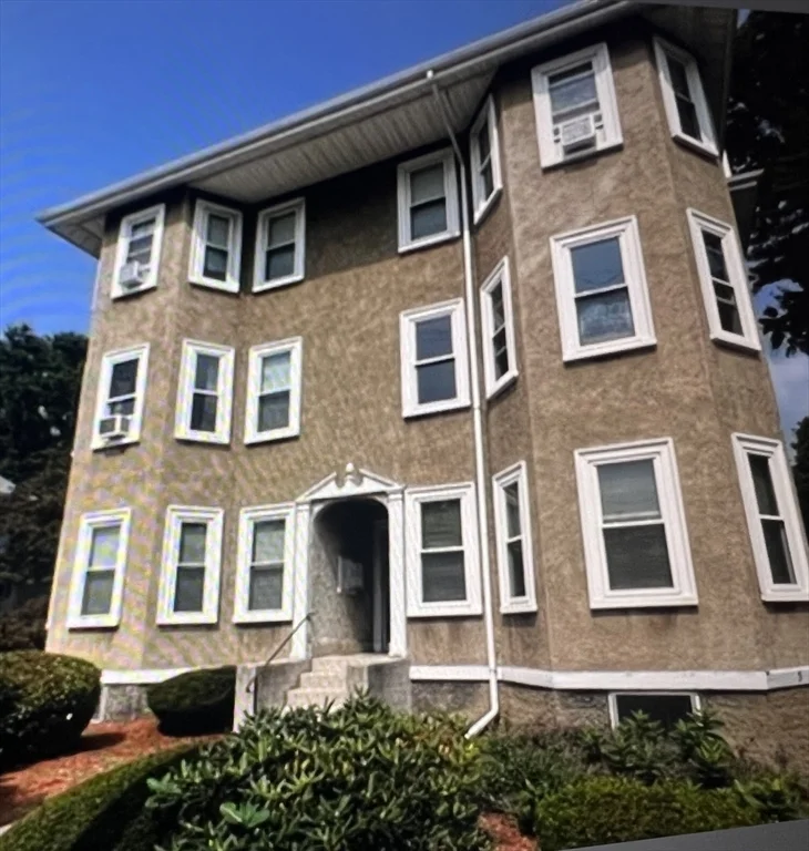 229 Belmont St, Belmont