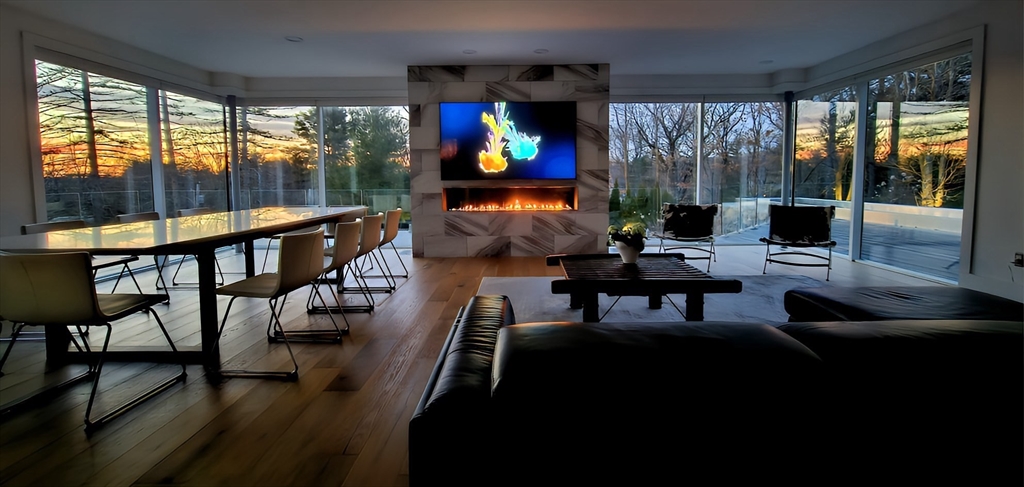 30 Whipple Rd, Lexington