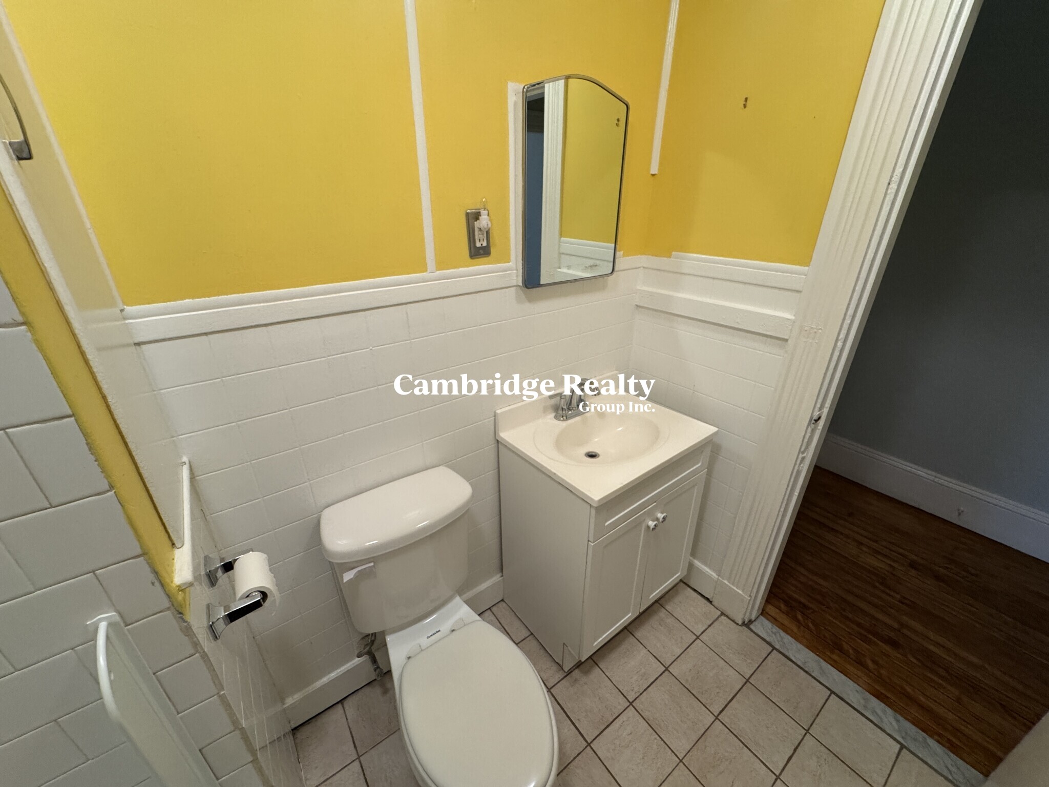 246 Highland Ave, Powder House Square