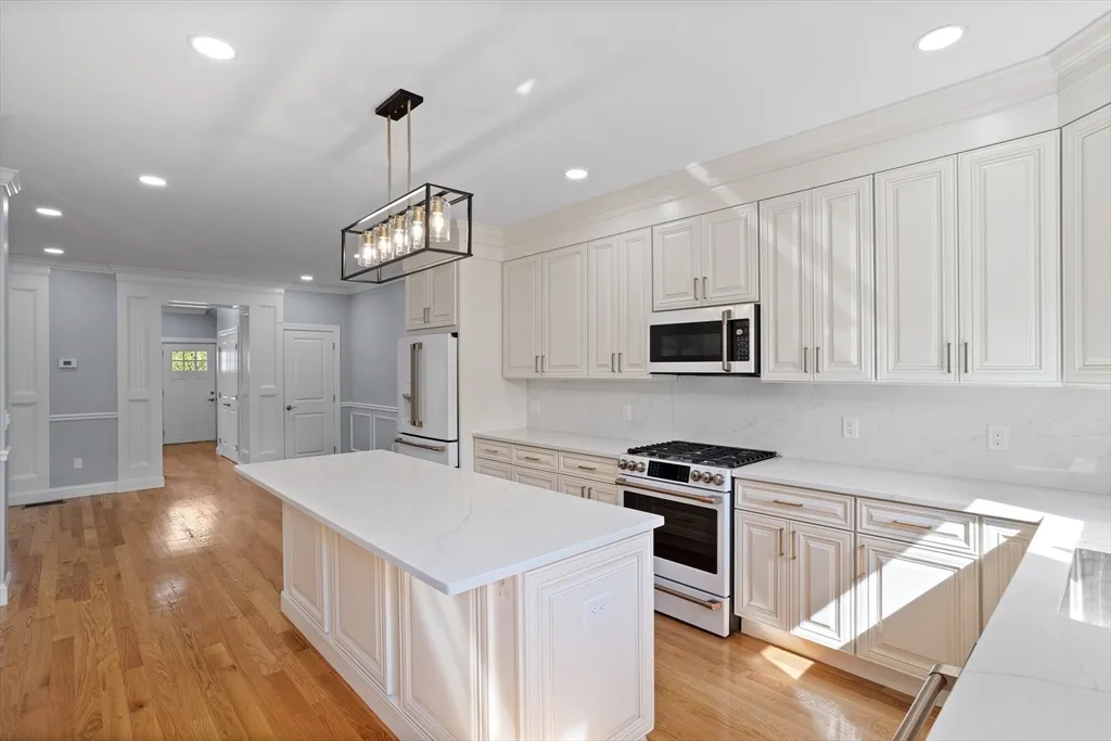 98 Carroll St, Watertown