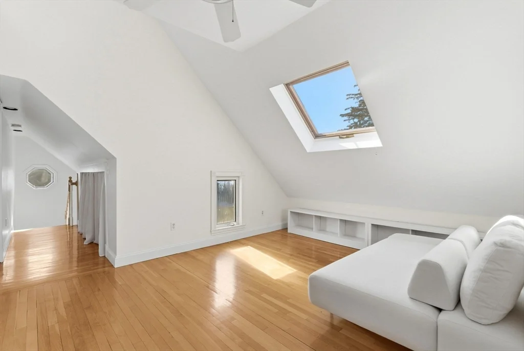 30 Boardman St, Salem
