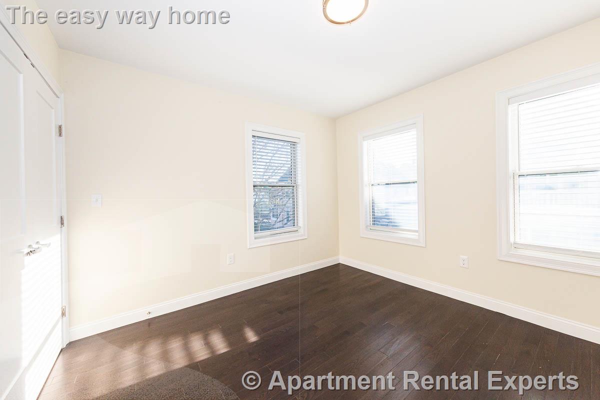 5 Malvern Ter, Tufts