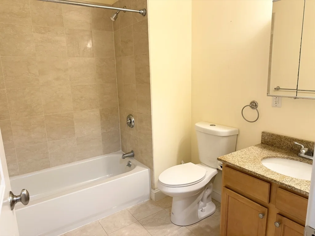 11 Cheriton Rd, West Roxbury