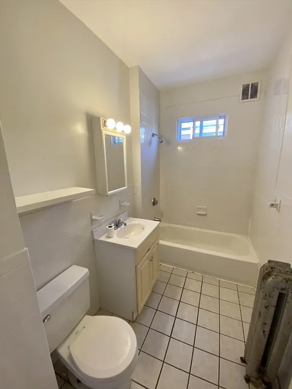 7 Harvard Ter, Allston