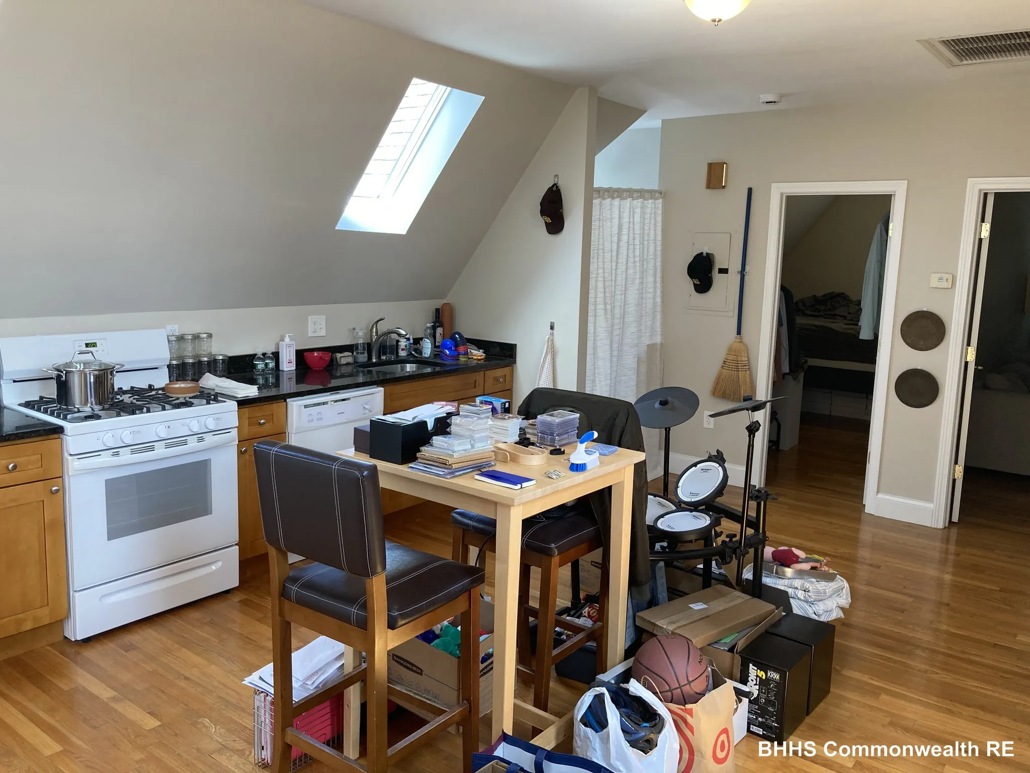 10 Putnam St, Prospect Hill