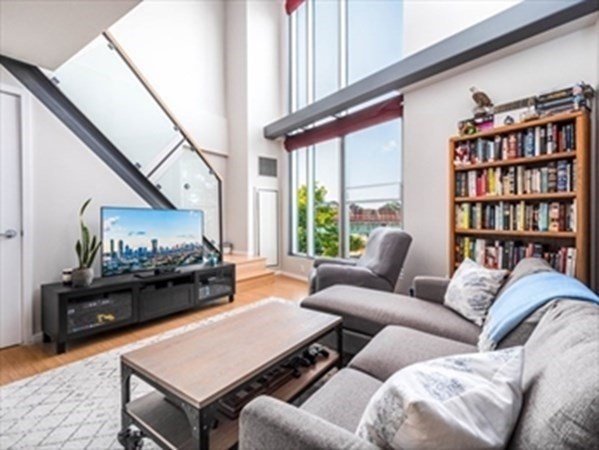 1 Earhart, East Cambridge