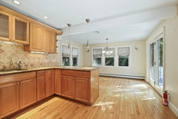 11A Centre Ln, West Roxbury