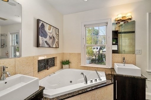 5 Hammond St, Chestnut Hill