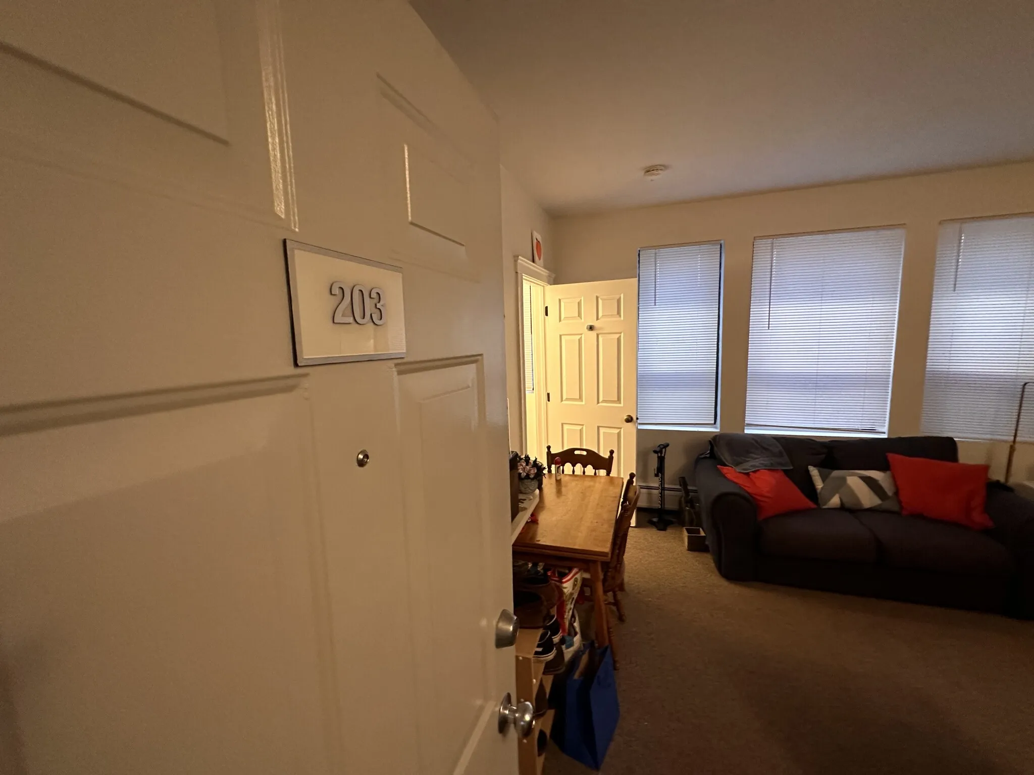 833 Beacon St, Fenway