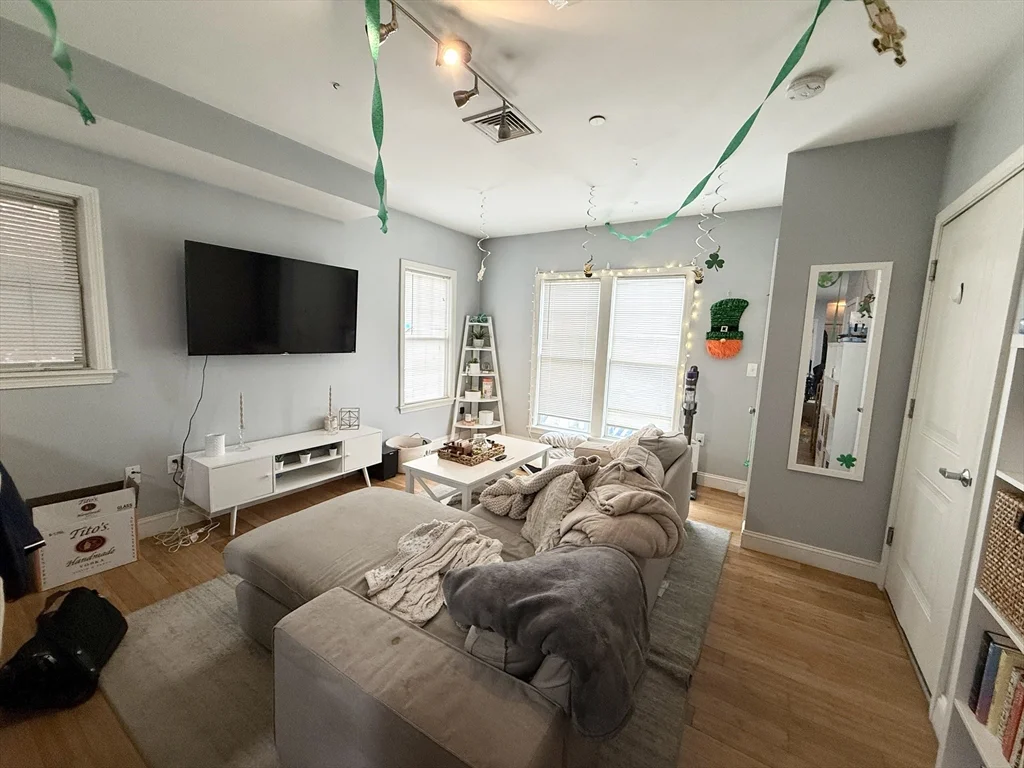 195 West 3rd St, South Boston