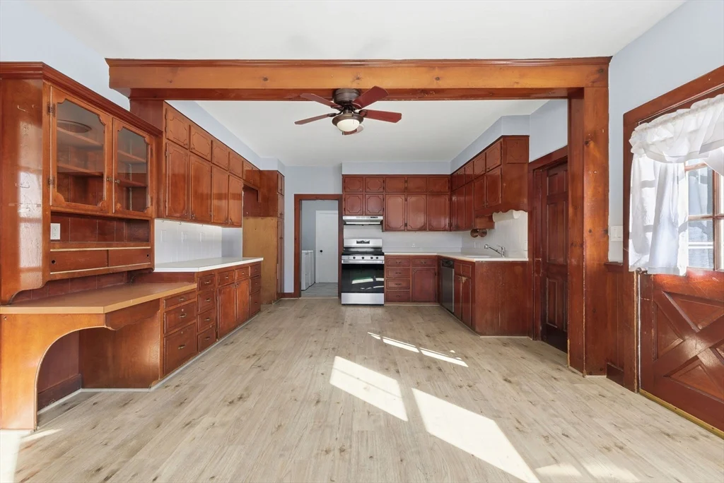 48 Walker St, Falmouth (village)