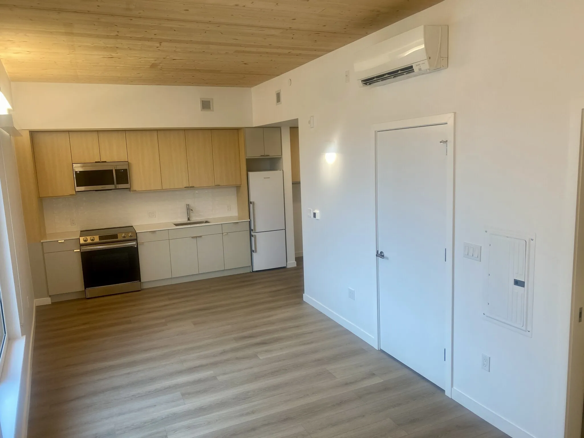 154 Broadway, East Somerville