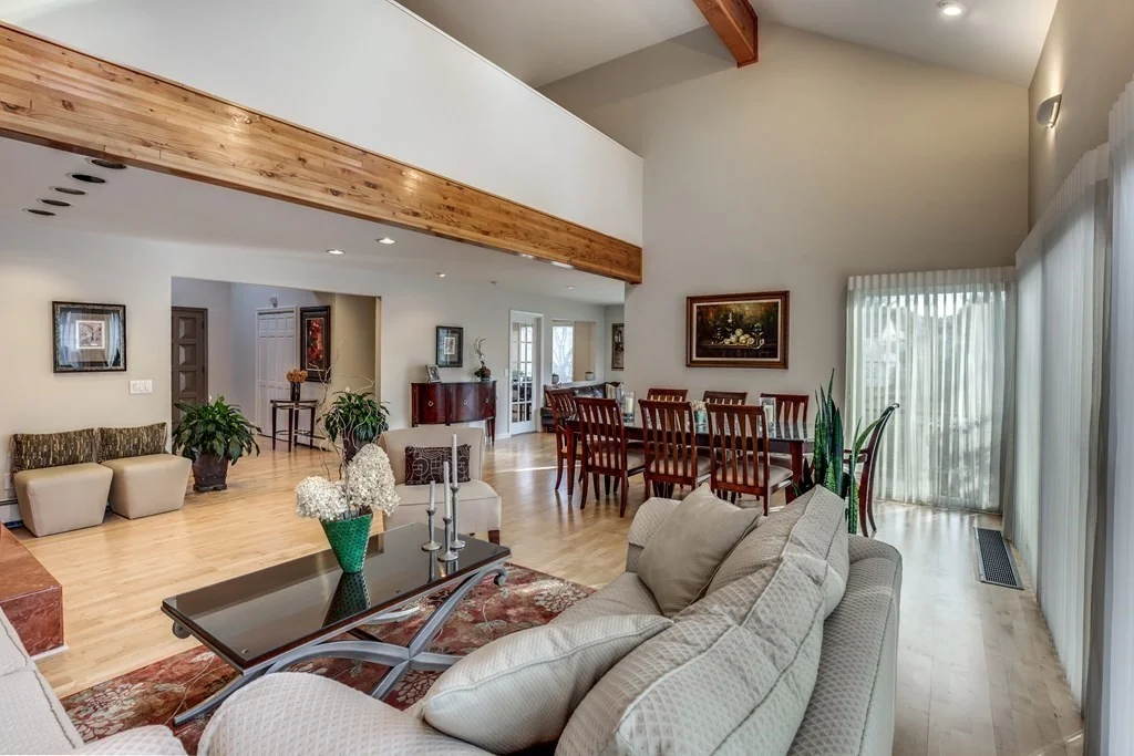 11 Beethoven Ave, Waban