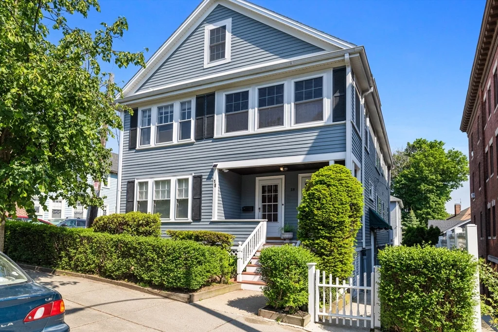 18 Linden Pl, Coolidge Corner