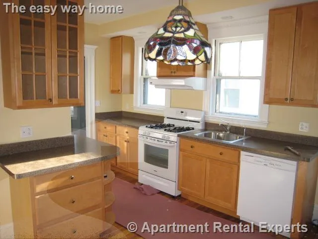 34 Leonard St, Tufts