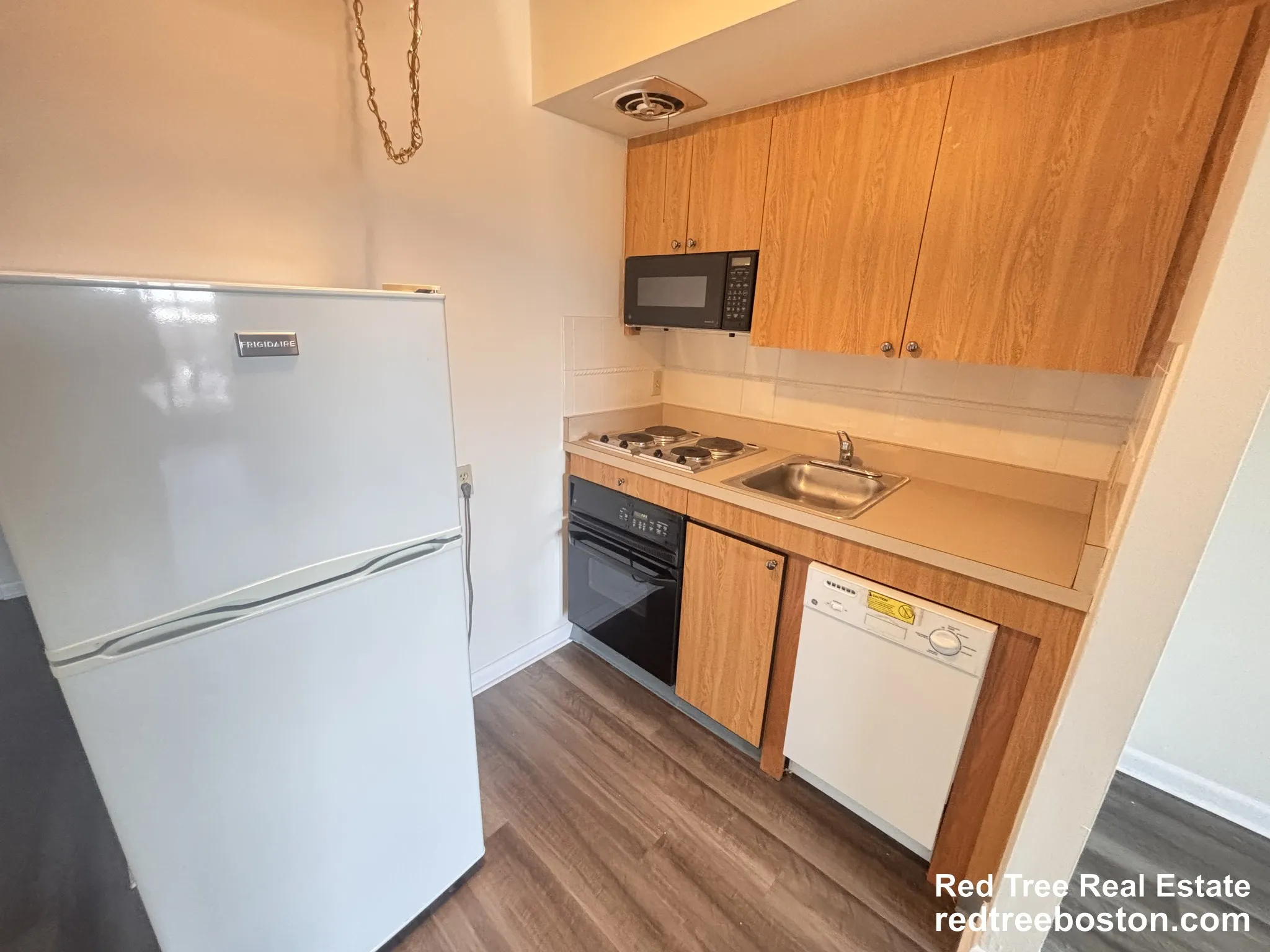 385 Massachusetts Ave, Arlington