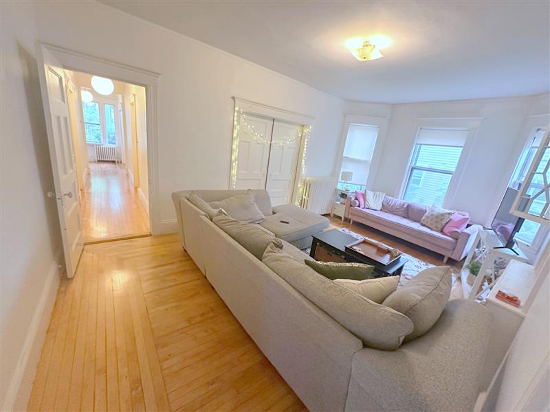 22 Upland Rd, Neighborhood Nine