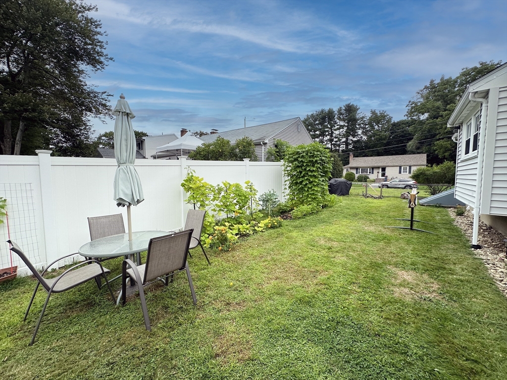 15 Wayland Rd, Wakefield