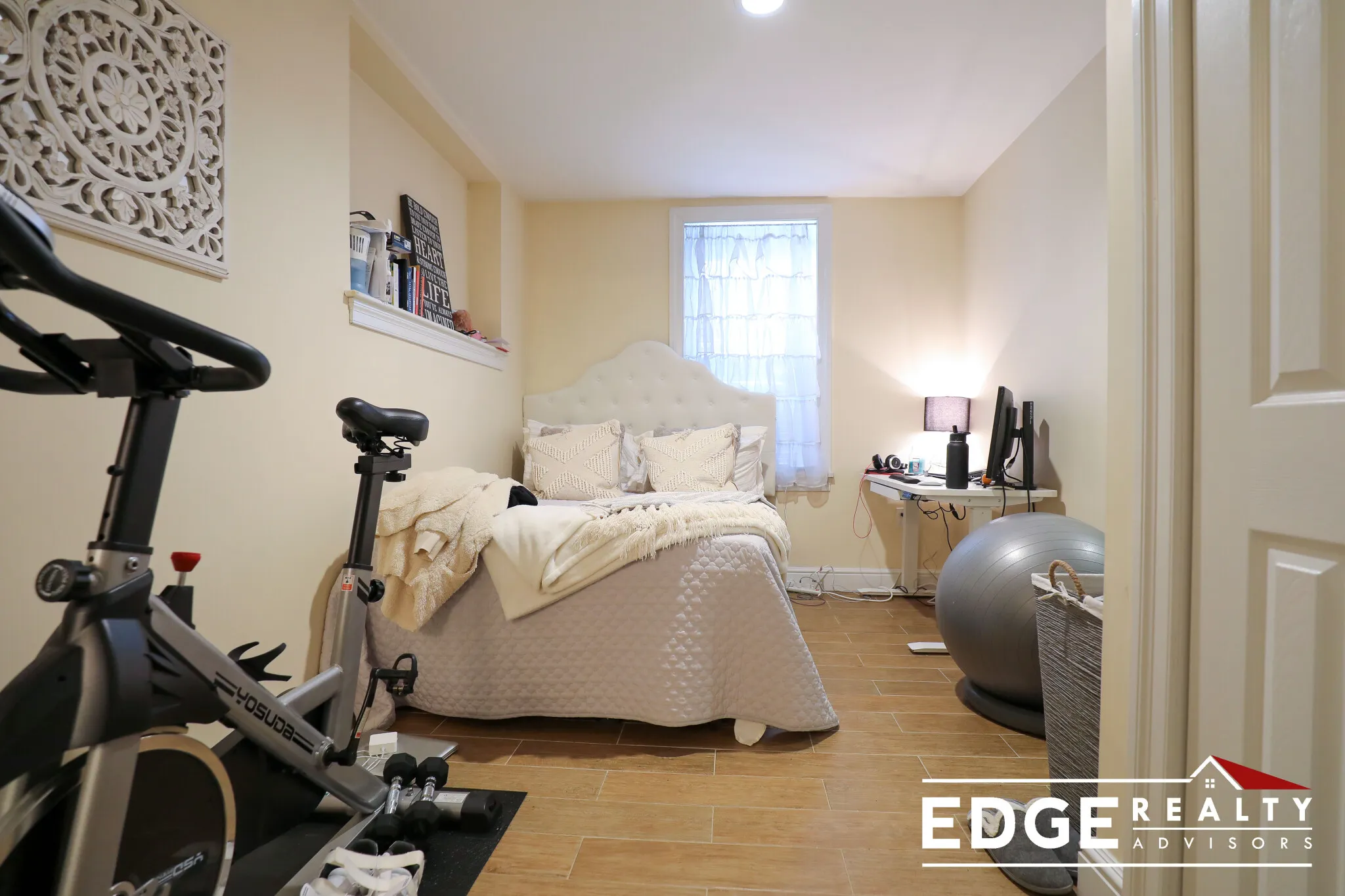 1526 Commonwealth Ave, Brighton