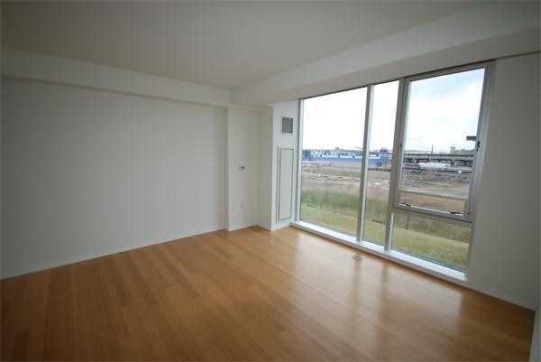 2 Earhart, East Cambridge