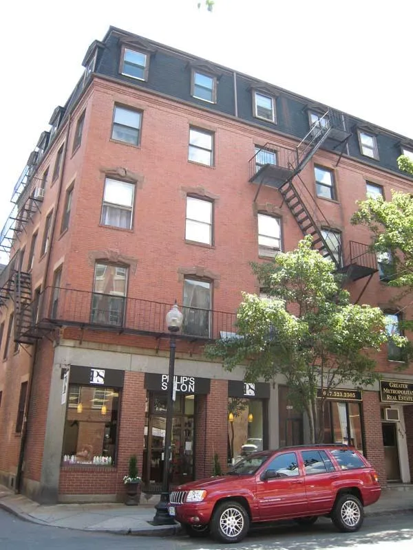 435 Hanover St, North End