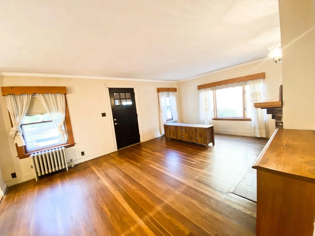 143 Shore Dr, Ten Hills