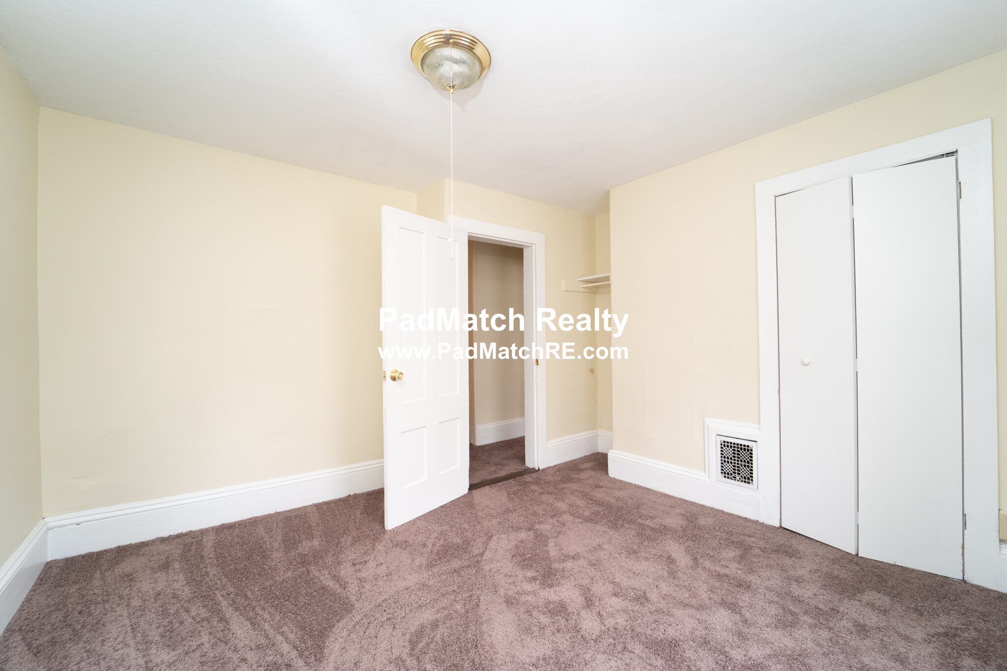 22 Greylock Rd, Allston